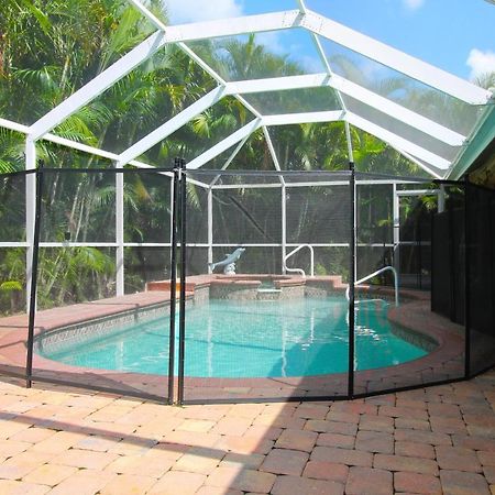 Luxury Home, Hot Tub, Heated Pool, Tiki Bar - Villa Spain Cape Coral Exterior photo