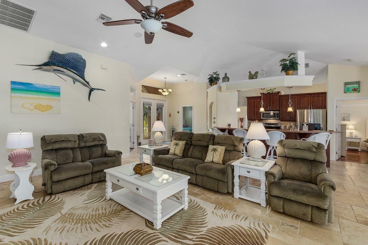 Luxury Home, Hot Tub, Heated Pool, Tiki Bar - Villa Spain Cape Coral Exterior photo