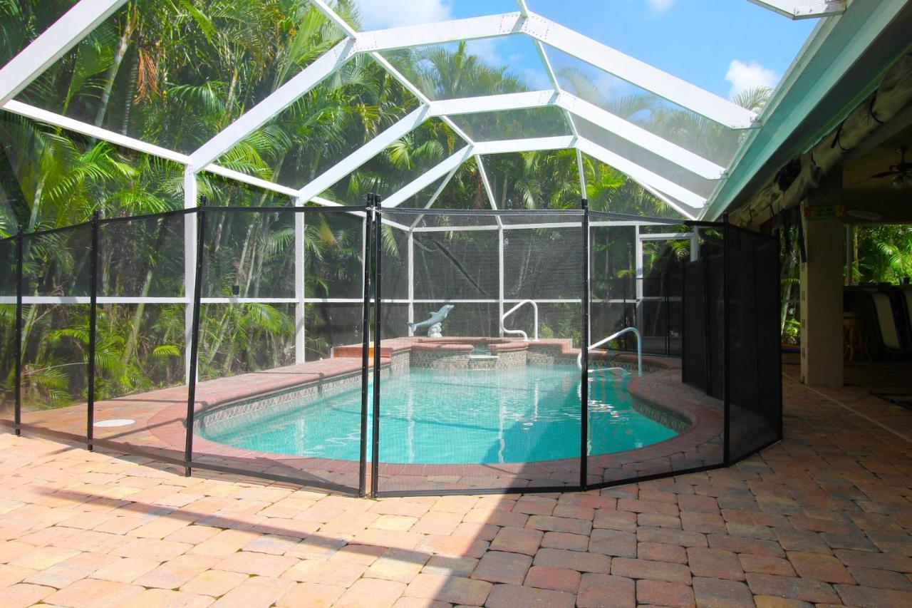 Luxury Home, Hot Tub, Heated Pool, Tiki Bar - Villa Spain Cape Coral Exterior photo