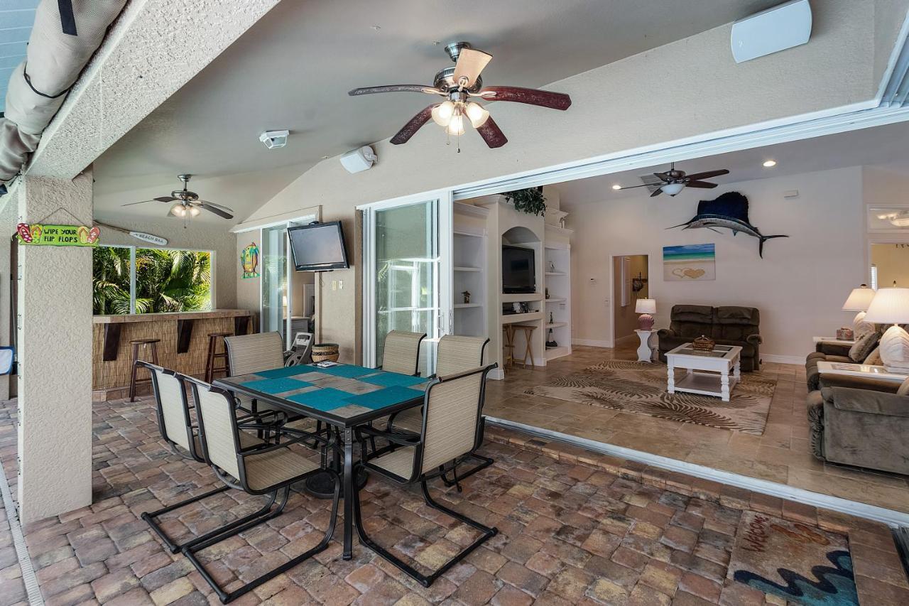 Luxury Home, Hot Tub, Heated Pool, Tiki Bar - Villa Spain Cape Coral Exterior photo