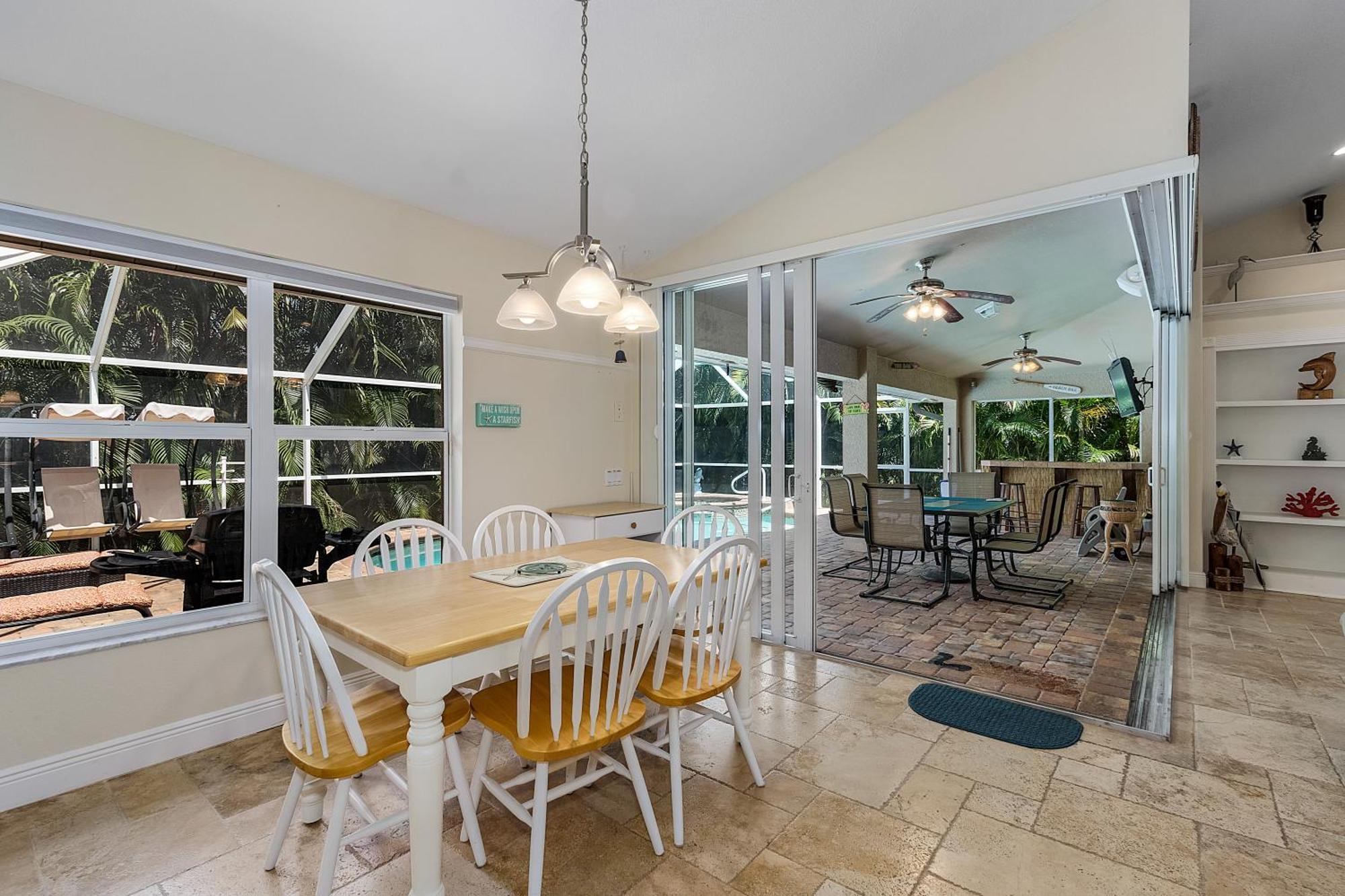 Luxury Home, Hot Tub, Heated Pool, Tiki Bar - Villa Spain Cape Coral Exterior photo