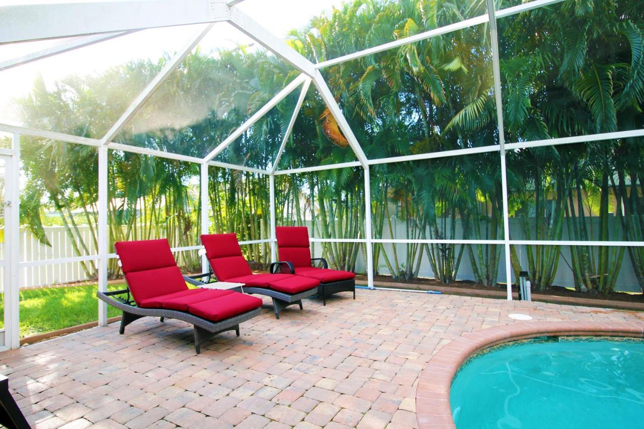 Luxury Home, Hot Tub, Heated Pool, Tiki Bar - Villa Spain Cape Coral Exterior photo